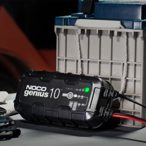 Redresor acumulatori 6V 12V 10A, NocoGenius 10